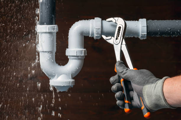 Professional Leak Detection technician working in Claymont, DE